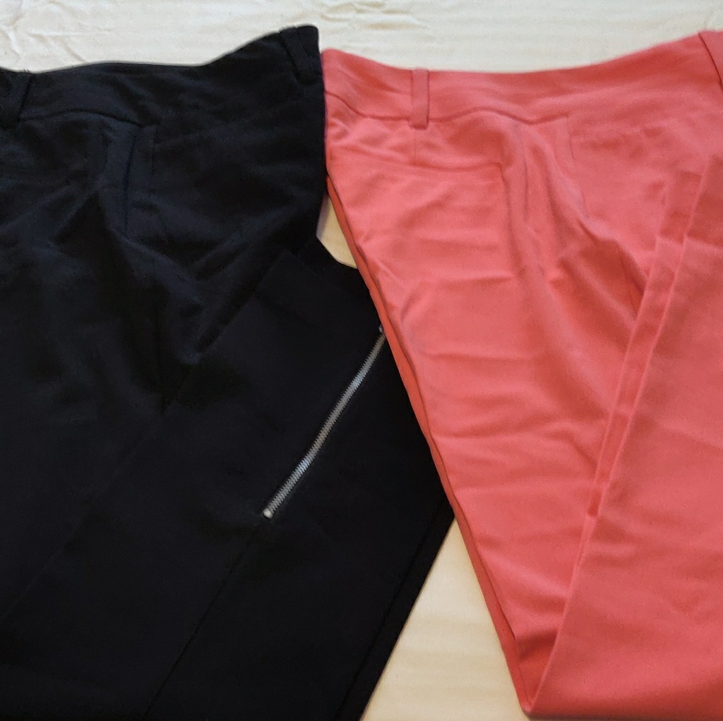 2 Capris